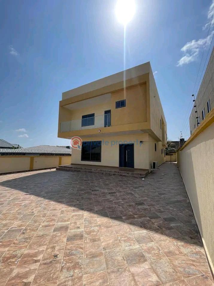 4 bedroom Townhouse For Rent Achimota Accra - 10