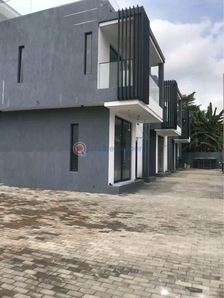 4 bedroom Townhouse For Rent Dzorwulu Accra - 0