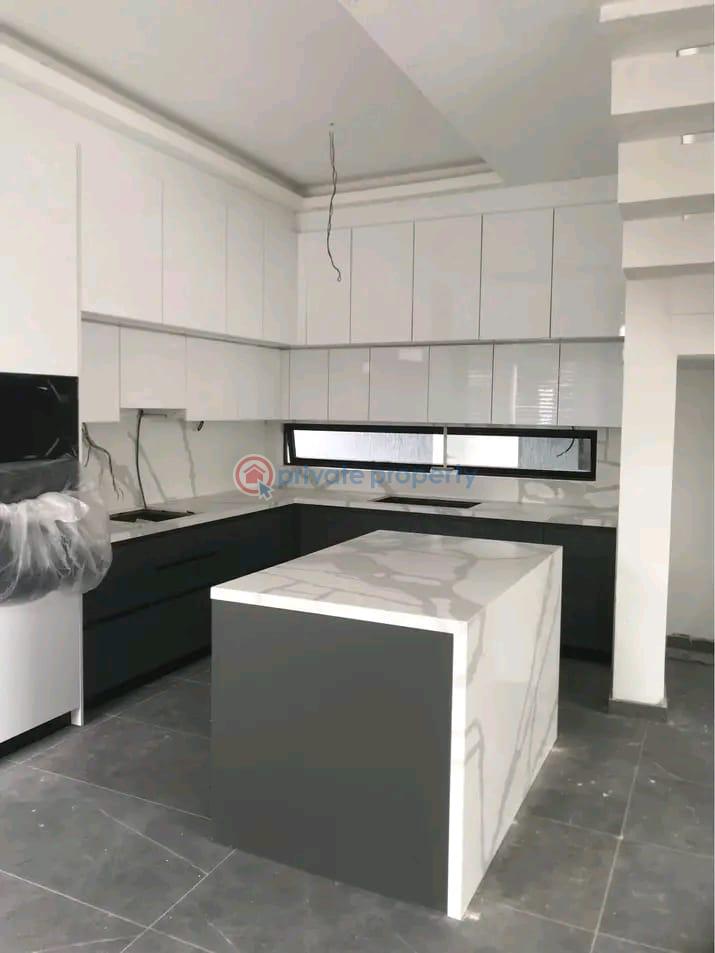 4 bedroom Townhouse For Rent Dzorwulu Accra - 5