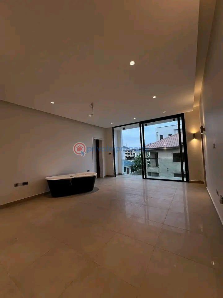 4 bedroom Townhouse For Sale East Airport Airport Residential Area Accra - 4