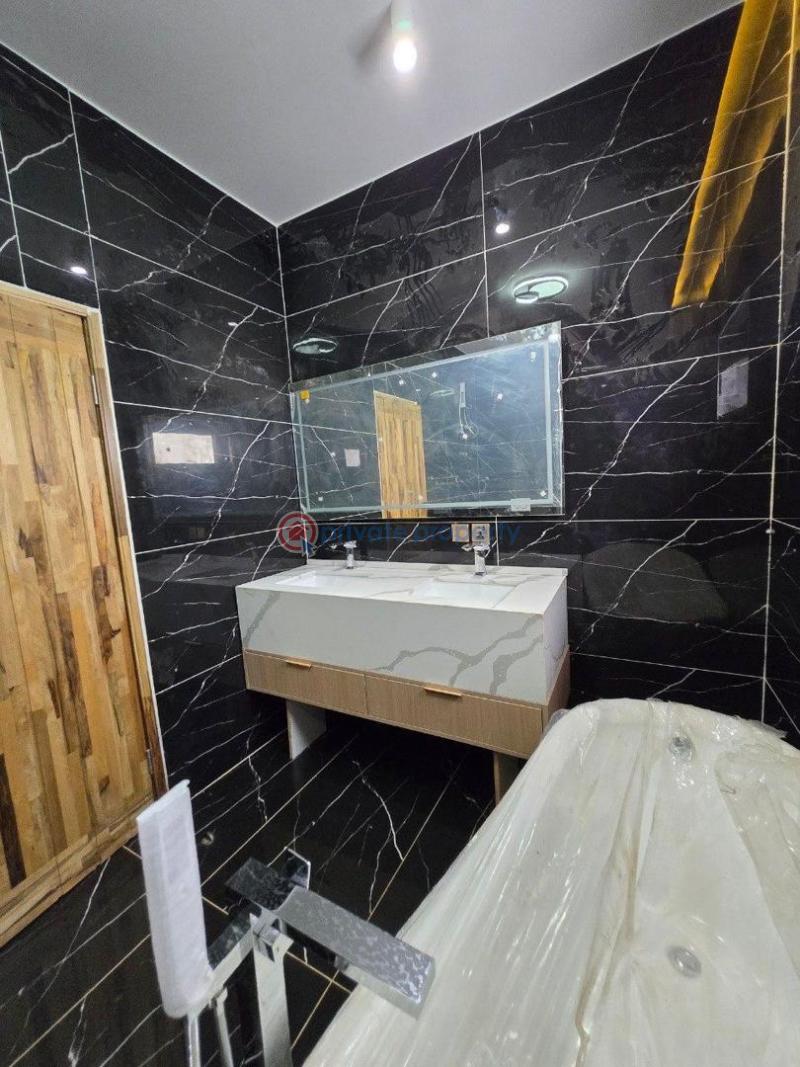 4 bedroom Townhouse For Sale East Airport Airport Residential Area Accra - 5