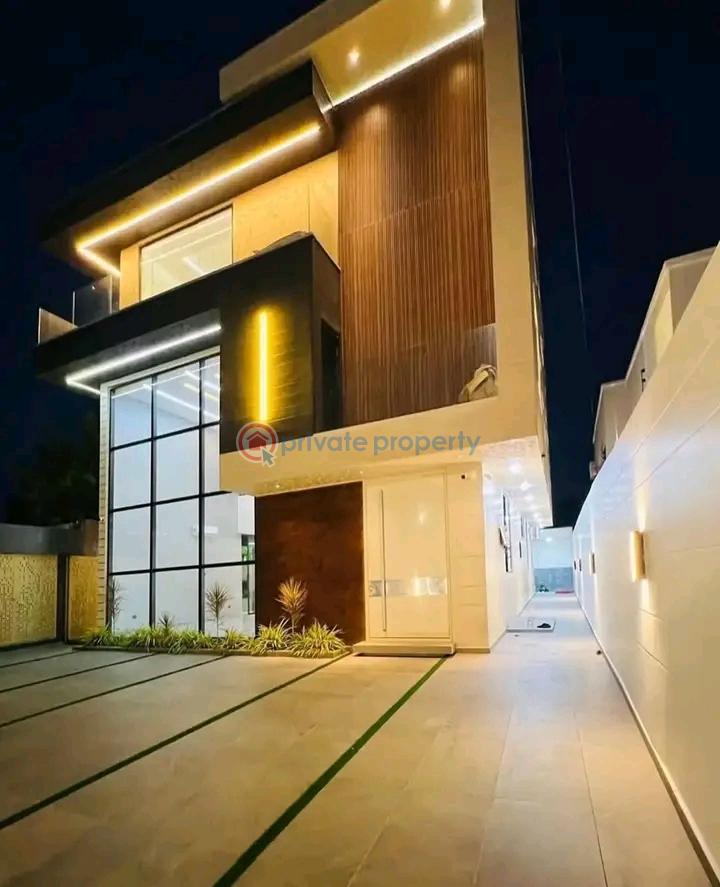 6 bedroom Townhouse For Sale Tse Addo Accra - 1