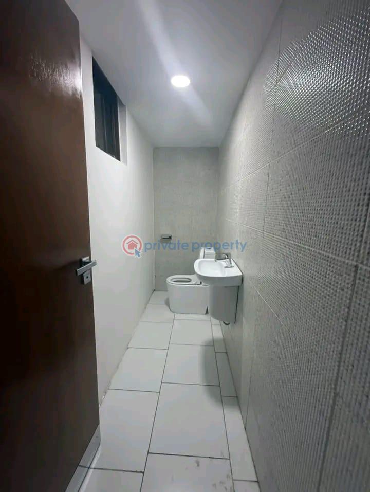5 bedroom Townhouse For Rent Cantonments Accra - 3