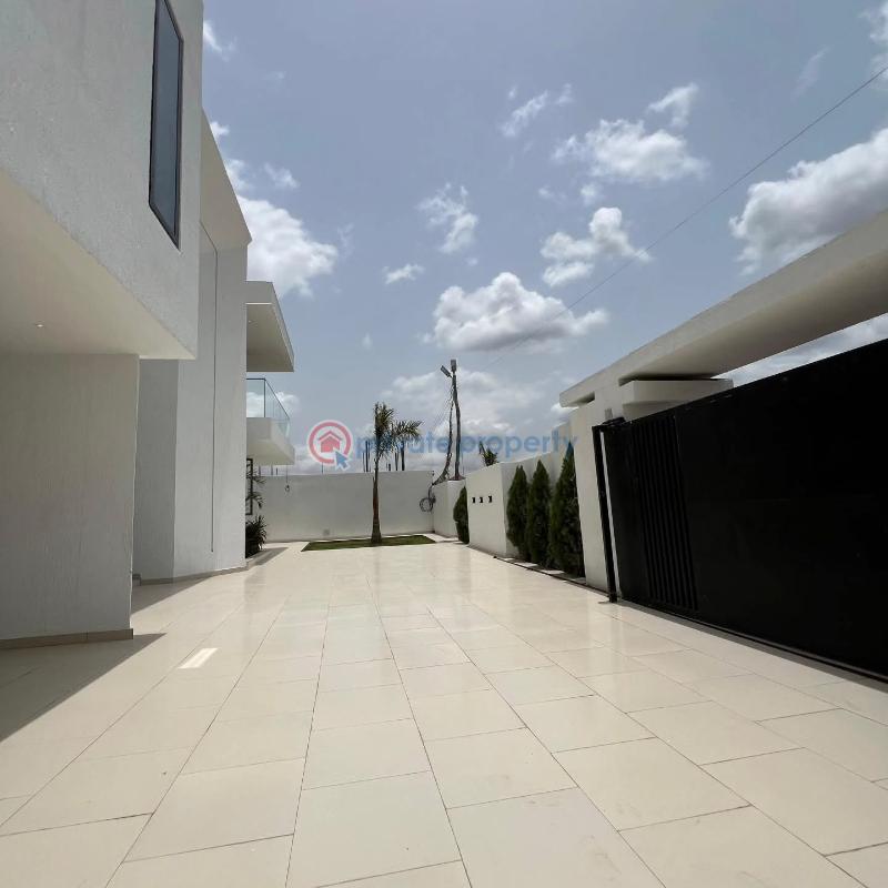6 bedroom House For Sale Oyarifa La Nkwantanang Madina Municipal Accra - 6
