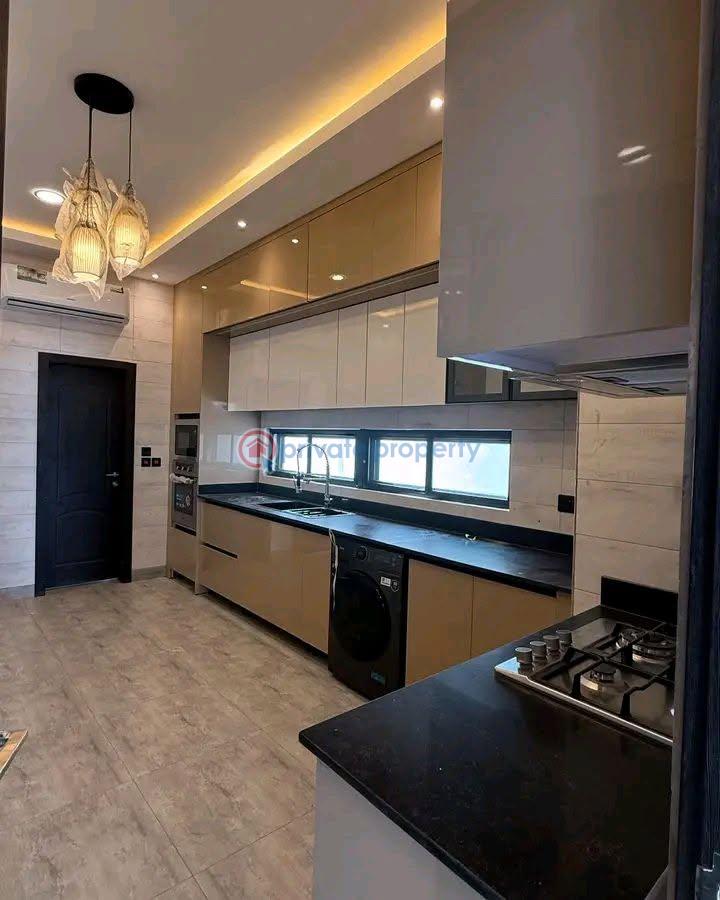 4 bedroom Townhouse For Sale Spintex Road Accra - 5