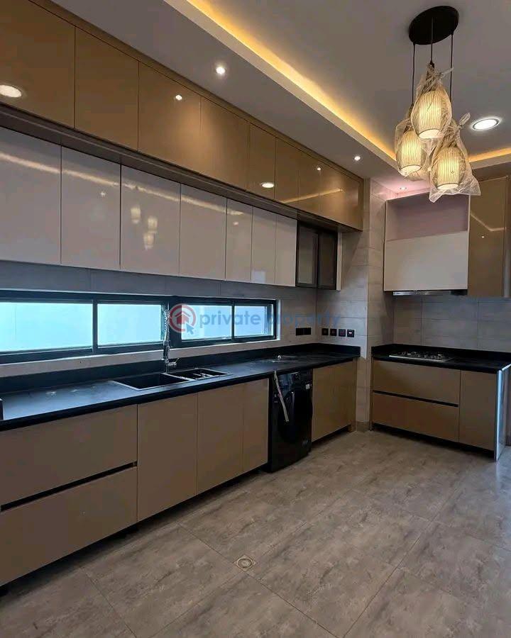 4 bedroom Townhouse For Sale Spintex Road Accra - 4