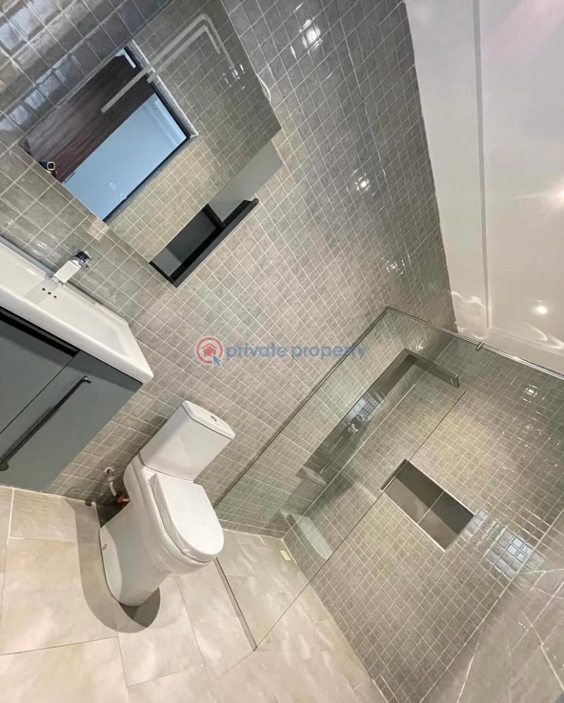3 bedroom House For Sale Lakeside Estates Accra Metropolitan  - 3