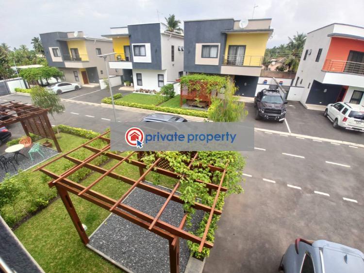 3 bedroom Detached Duplex For Sale &nbsp;adenta (ritz Junction ) Ga East Municipal Accra - 1