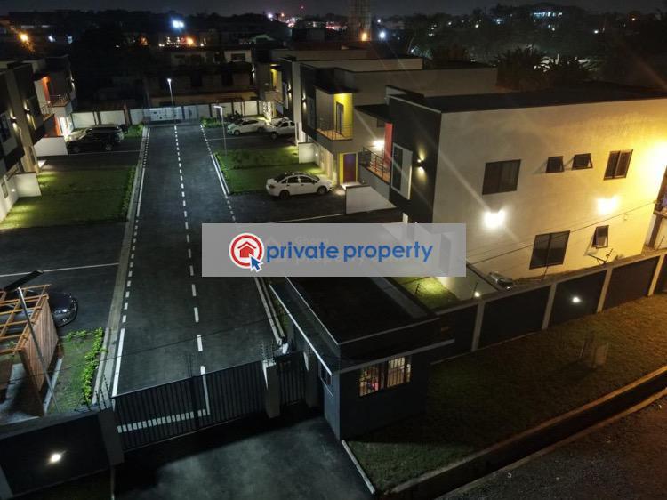 3 bedroom Detached Duplex For Sale &nbsp;adenta (ritz Junction ) Ga East Municipal Accra - 4
