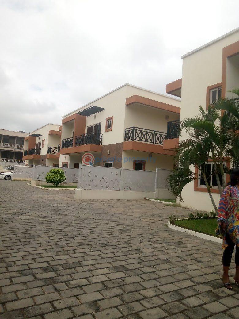 3 bedroom Townhouse For Rent Airport Residential Area Accra - 1