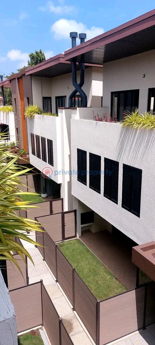 3 bedroom Townhouse For Rent Airport Residential Area Accra - 0