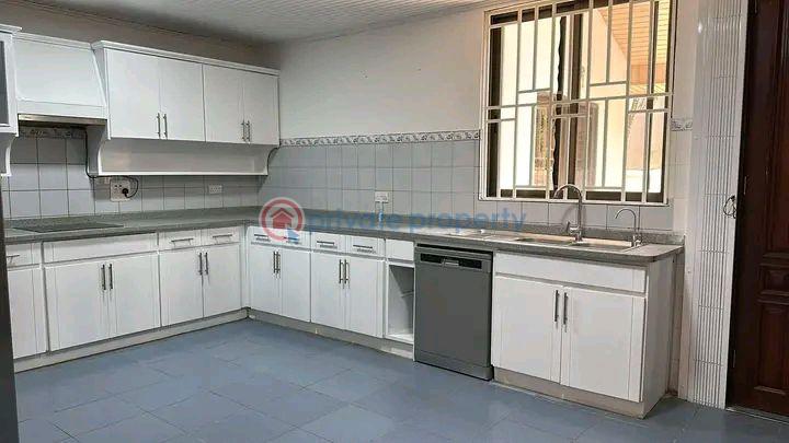 4 bedroom Townhouse For Rent Cantonments Accra - 14