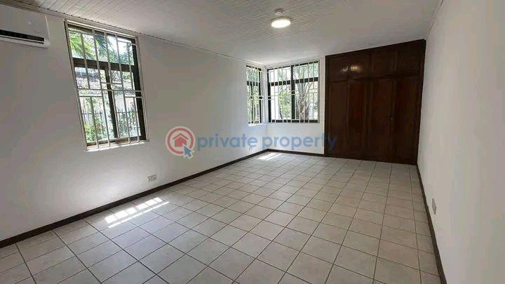4 bedroom Townhouse For Rent Cantonments Accra - 16