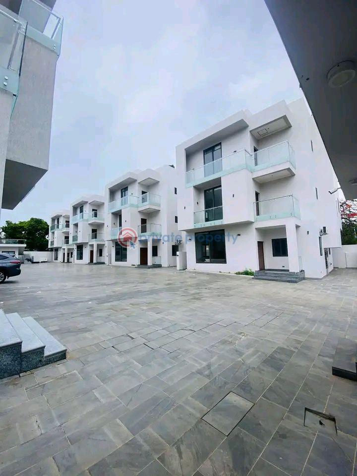 4 bedroom House For Rent Airport Residential Area Accra - 1