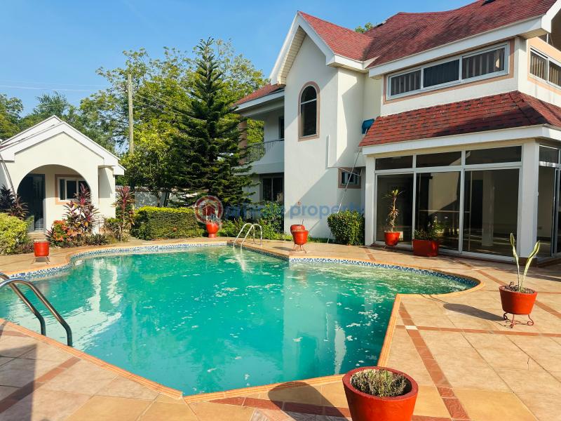 4 bedroom House For Rent North Ridge Accra - 1