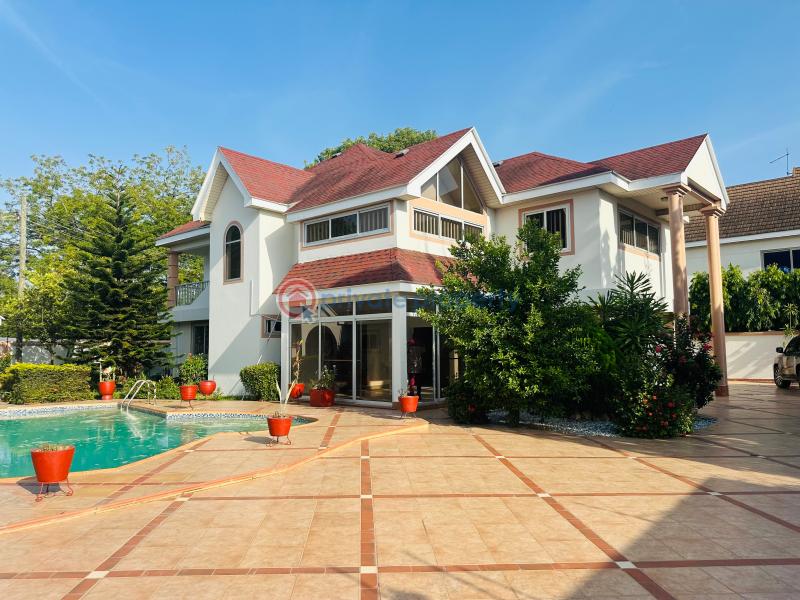 4 bedroom House For Rent North Ridge Accra - 0