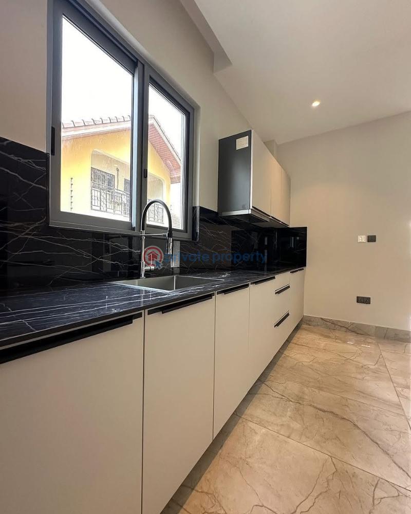 4 bedroom House For Sale Eastlegon East Legon Accra - 4