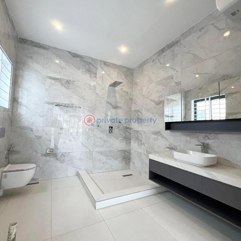 4 bedroom House For Sale Achimota Paraku Accra New Town  - 12
