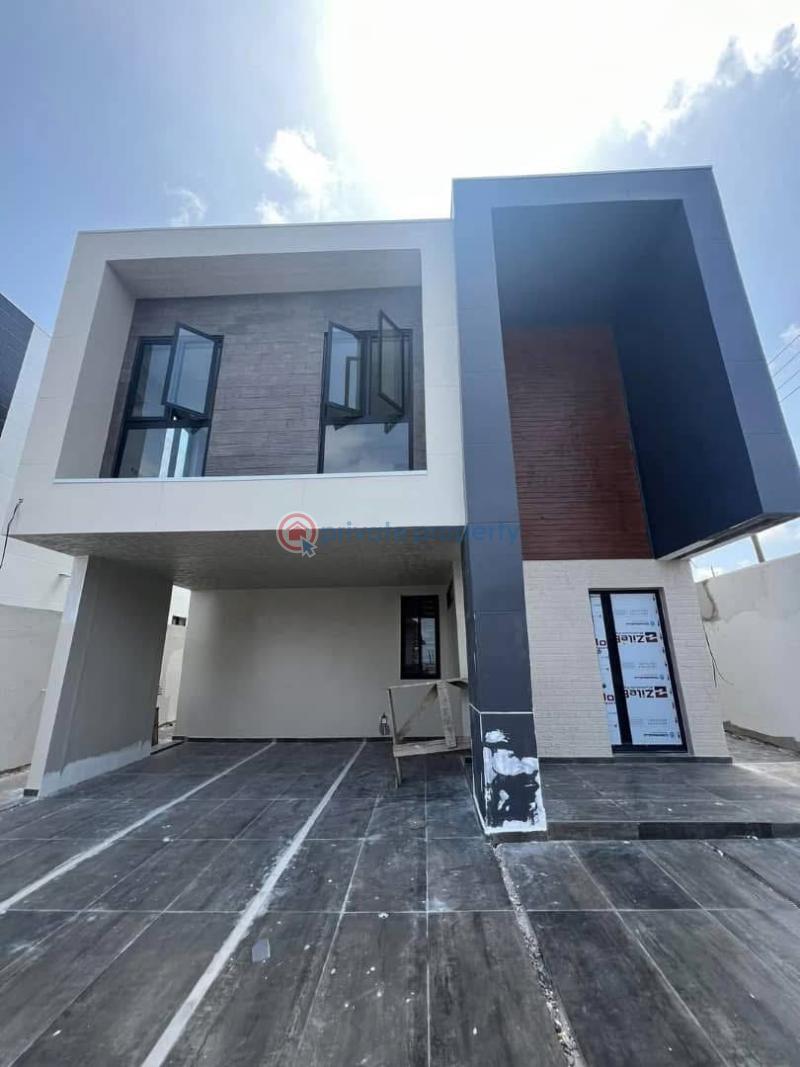 4 bedroom House For Sale East Airport spintex Accra Metropolitan  - 0