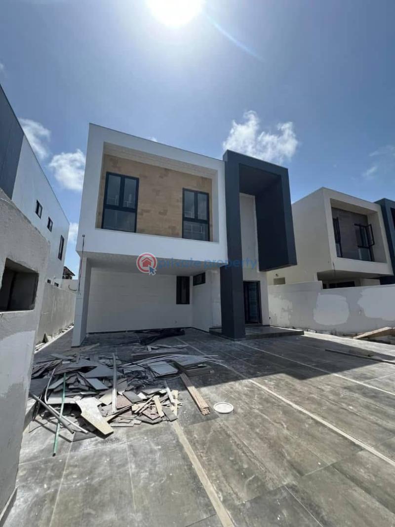 4 bedroom House For Sale East Airport spintex Accra Metropolitan  - 5