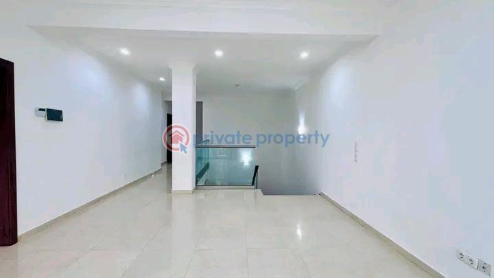 4 bedroom Townhouse For Rent Labone Labadi-Aborm Accra - 8