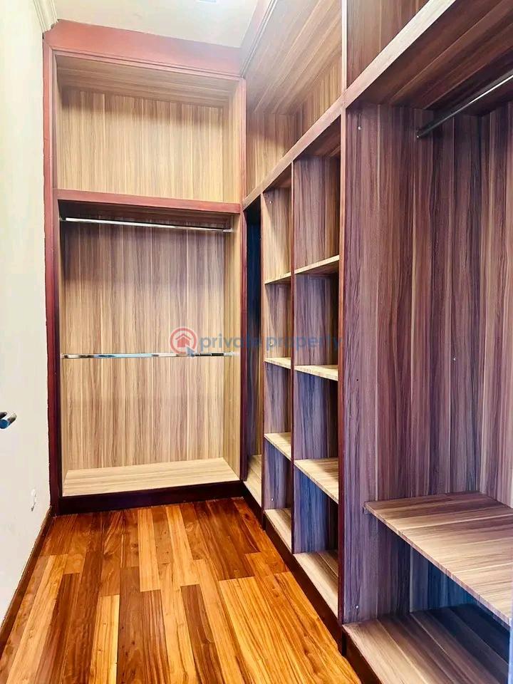 4 bedroom Townhouse For Rent Labone Labadi-Aborm Accra - 6