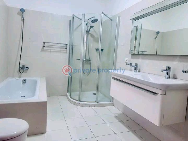 4 bedroom Townhouse For Rent Labone Labadi-Aborm Accra - 5