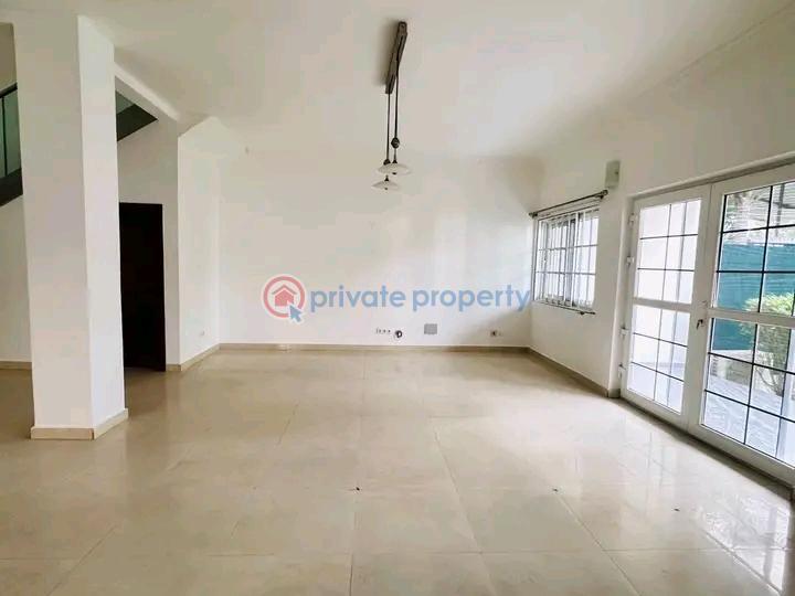 4 bedroom Townhouse For Rent Labone Labadi-Aborm Accra - 7