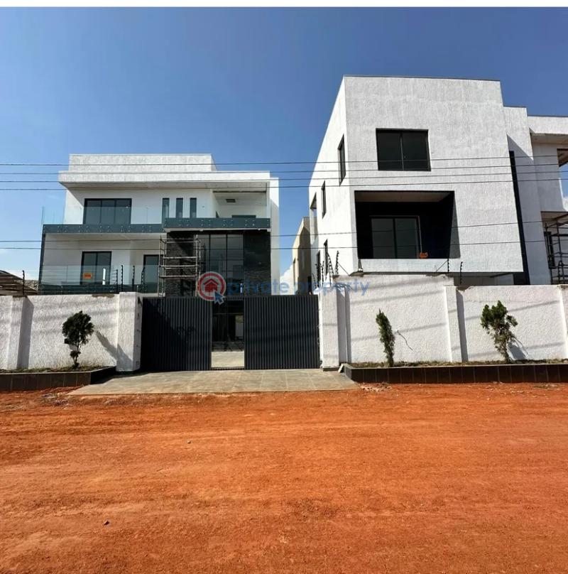 4 bedroom Detached Duplex For Sale Adgringanor Adjiriganor East Legon Accra - 0