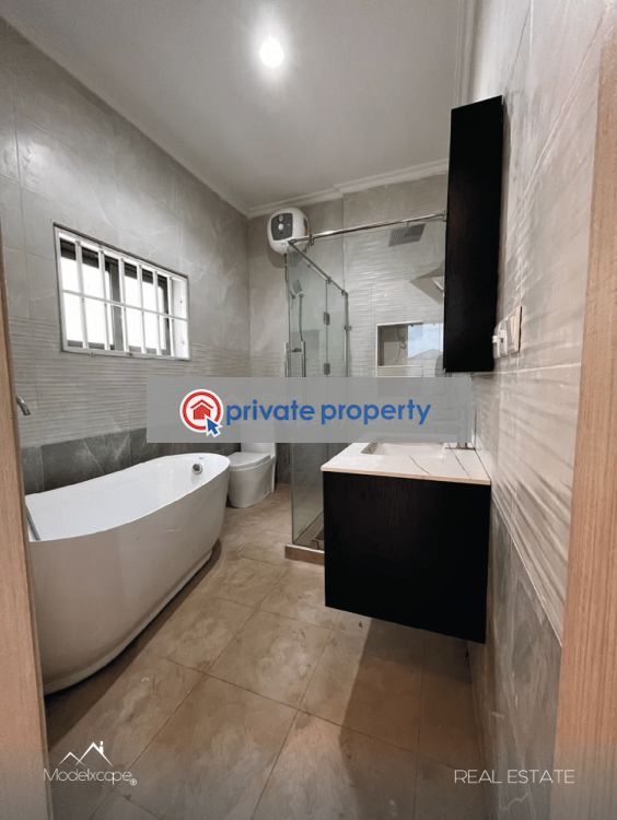 4 bedroom Semi detached Duplex For Sale &nbsp;community 16, Adjacent Vivian Farm Community 16 Tema Accra - 3