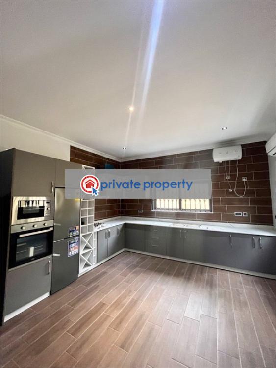 4 bedroom House For Sale &nbsp;ars Roundabout East Legon Accra - 3