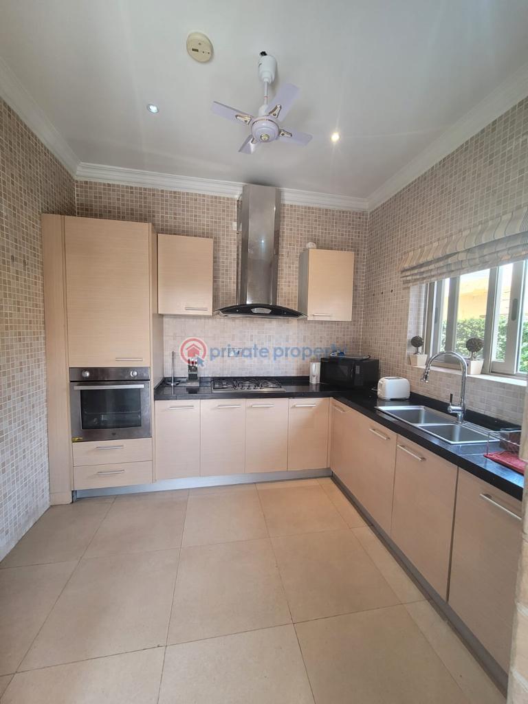 4 bedroom House For Rent Osu Accra (PID 3PAEMY) Private Property