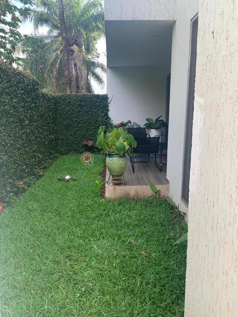4 bedroom Townhouse For Sale Airport Residential Area Accra - 2