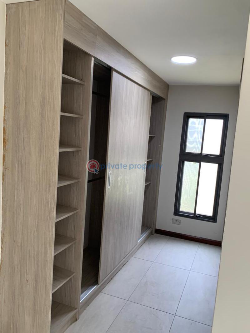 4 bedroom Townhouse For Sale Airport Residential Area Accra - 3