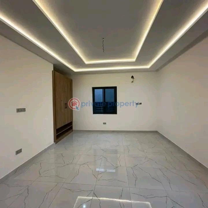4 bedroom Townhouse For Sale Ogbojo Adenta Municipal Accra - 5