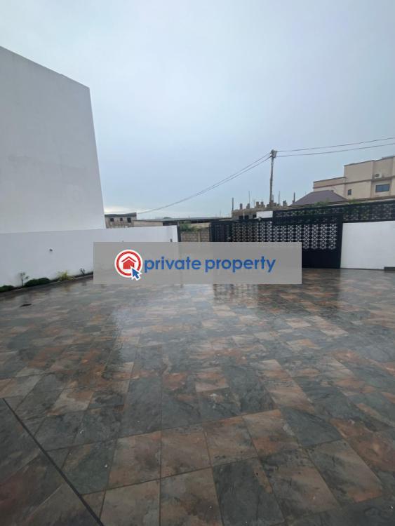 5 bedroom House For Sale &nbsp;east Airport Airport Residential Area Accra - 12