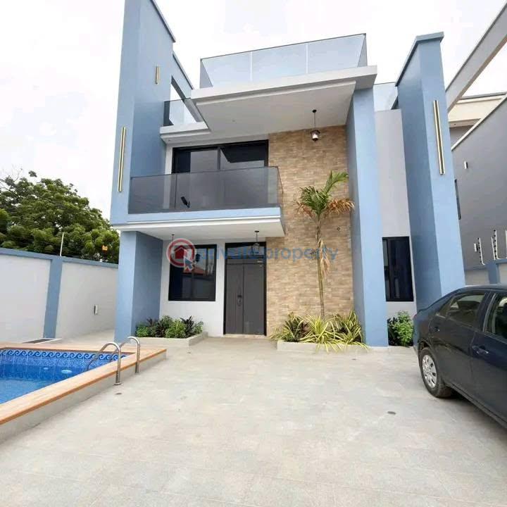 5 bedroom Townhouse For Sale East Airport Airport Residential Area Accra - 1