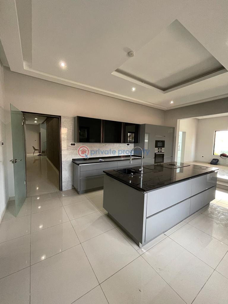 5 bedroom Townhouse For Sale Ogbojo Adenta Municipal Accra - 4