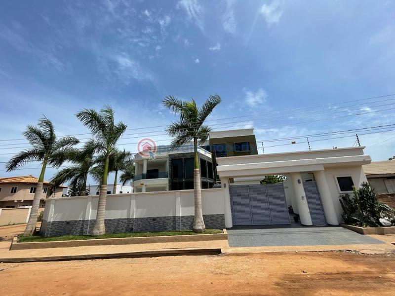 5 bedroom Townhouse For Sale Ogbojo Adenta Municipal Accra - 3