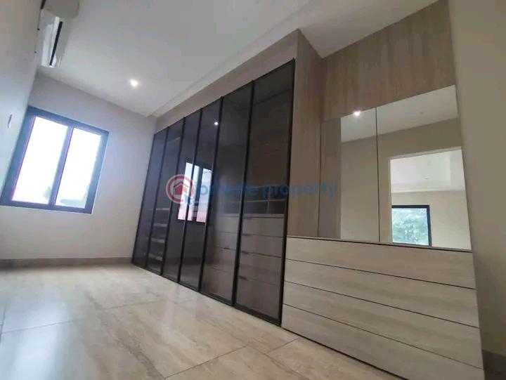 5 bedroom Townhouse For Rent East Legon Accra - 8