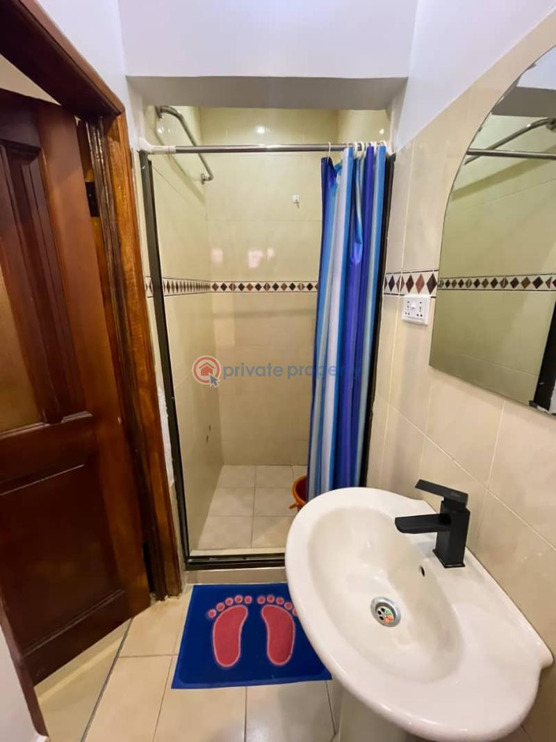 7 bedroom Townhouse For Rent 9 Maritimeview Estate, Sakumono Tema Tema West Municipal District Accra - 4