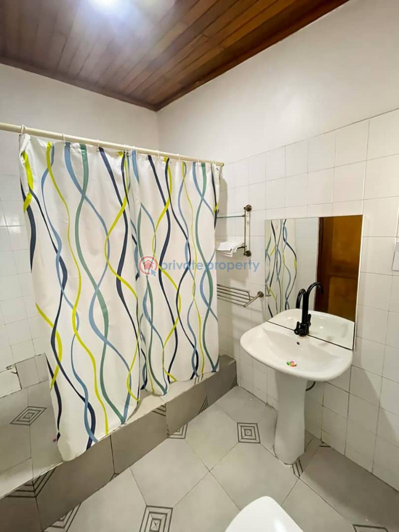 7 bedroom Townhouse For Rent 9 Maritimeview Estate, Sakumono Tema Tema West Municipal District Accra - 3