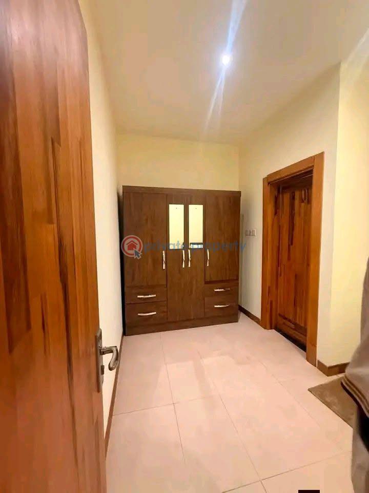 2 bedroom Apartment Short let Osu Road Accra - 12