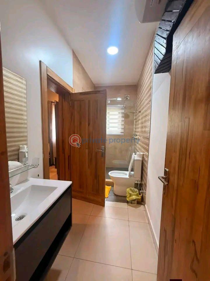 2 bedroom Apartment Short let Osu Road Accra - 7
