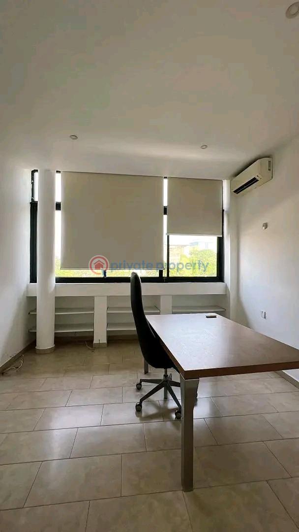 3 bedroom Apartment For Rent North Ridge Accra - 6