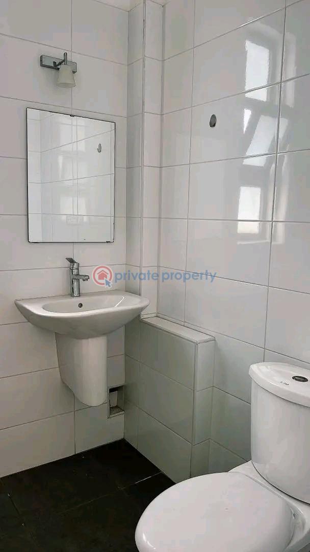 3 bedroom Apartment For Rent North Ridge Accra - 10