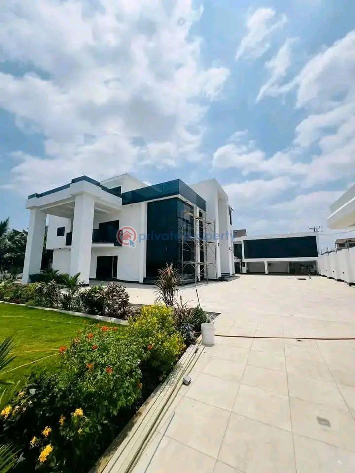7 bedroom House For Sale Trasacco East Legon Accra - 10