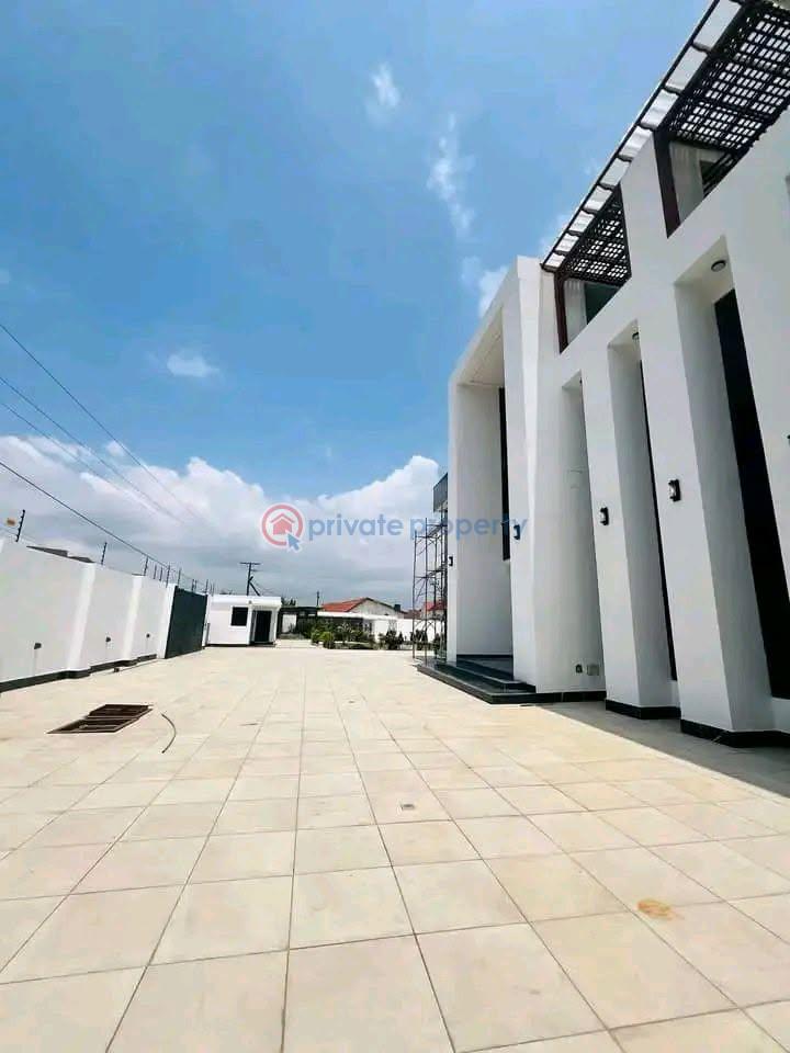 7 bedroom House For Sale Trasacco East Legon Accra - 9