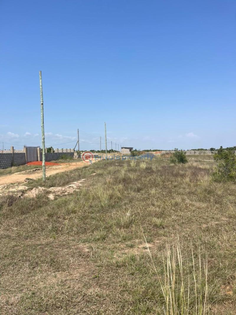 Land For Sale Beachroad. Prampram Ningo Prampram District Accra - 1