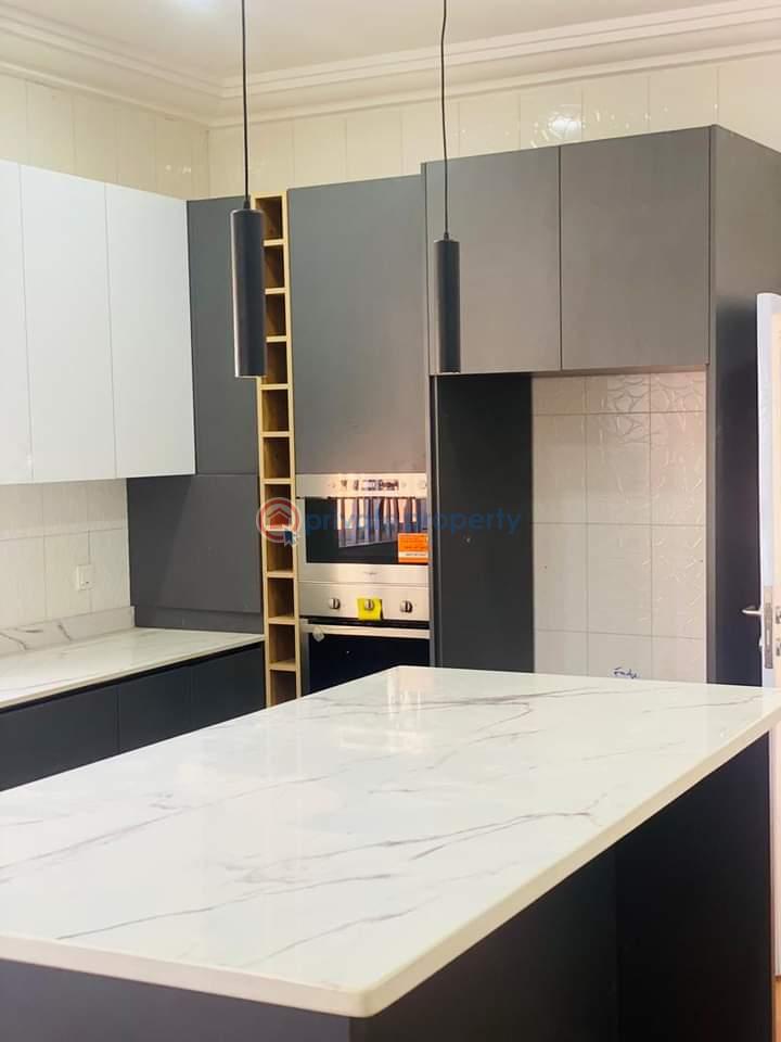 5 bedroom House For Sale Community 25 Tema Accra - 3
